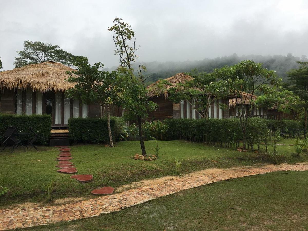 Koh Pu Villa ジュム島 エクステリア 写真